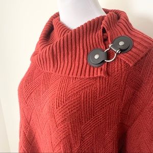 Croft & Barrow, XL red poncho w black latch detail
